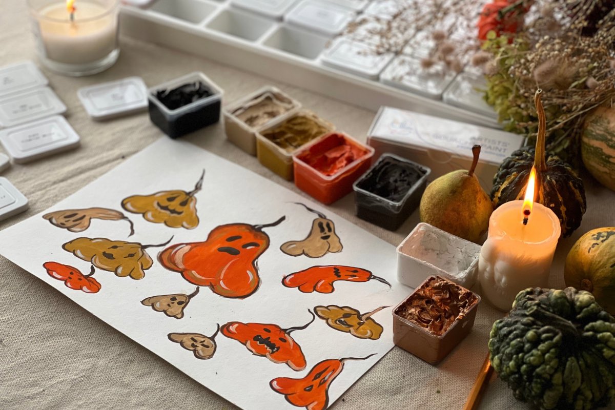 How to Paint Halloween Pumpkins with Gouache